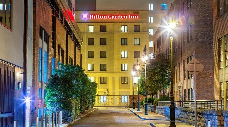 Hilton Garden Inn Dublin City Centre Exterior