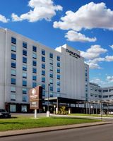 DoubleTree by Hilton Hotel Niagara Falls