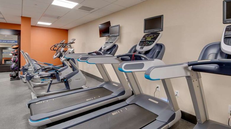 <b>Hampton Inn & Stes Los Angeles-Glendale Health</b>. Images powered by <a href="https://iceportal.shijigroup.com/" title="IcePortal" target="_blank">IcePortal</a>.