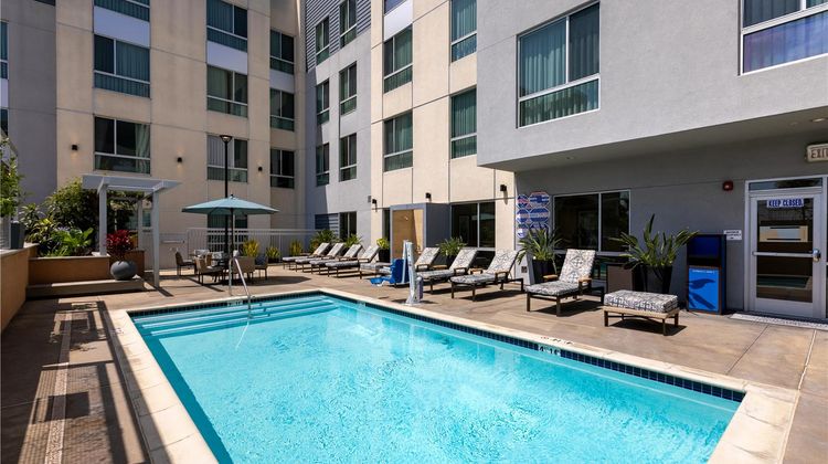 Hampton Inn & Stes Los Angeles-Glendale Pool