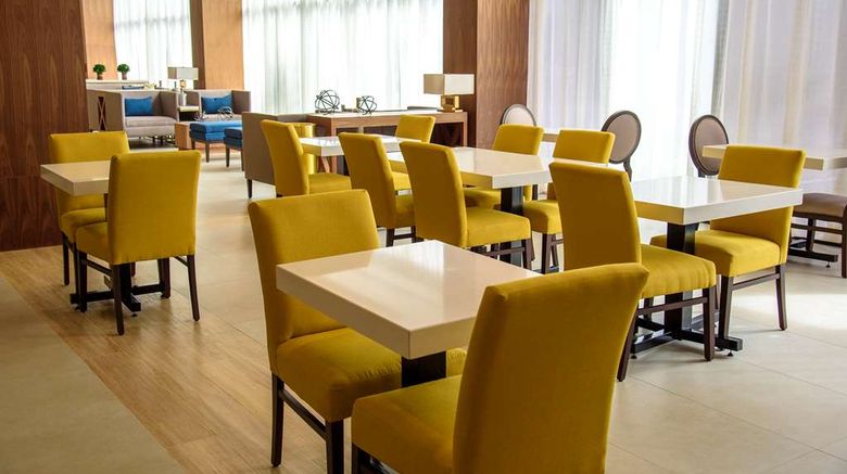 <b>Hampton Inn by Hilton Piedras Negras Restaurant</b>. Images powered by <a href="https://iceportal.shijigroup.com/" title="IcePortal" target="_blank">IcePortal</a>.