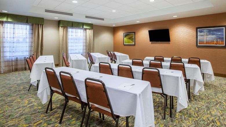 <b>Hampton Inn & Suites Pasco/Tri-Cities Meeting</b>. Images powered by <a href="https://iceportal.shijigroup.com/" title="IcePortal" target="_blank">IcePortal</a>.