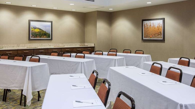 <b>Hampton Inn & Suites Pasco/Tri-Cities Meeting</b>. Images powered by <a href="https://iceportal.shijigroup.com/" title="IcePortal" target="_blank">IcePortal</a>.