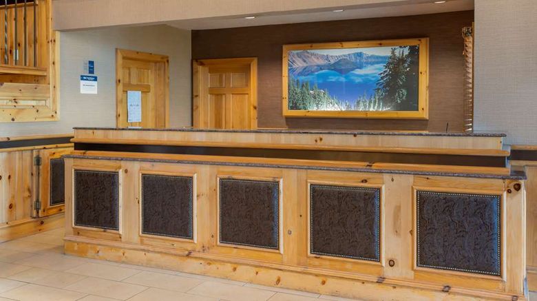 <b>Best Western Plus Olympic Inn Lobby</b>. Images powered by <a href="https://iceportal.shijigroup.com/" title="IcePortal" target="_blank">IcePortal</a>.
