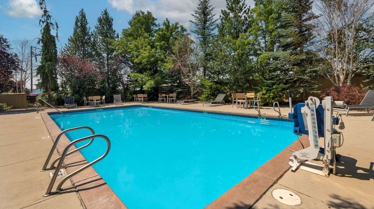 Best Western Plus Olympic Inn Pool