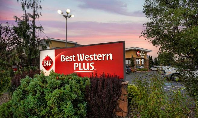Best Western Plus Olympic Inn Exterior