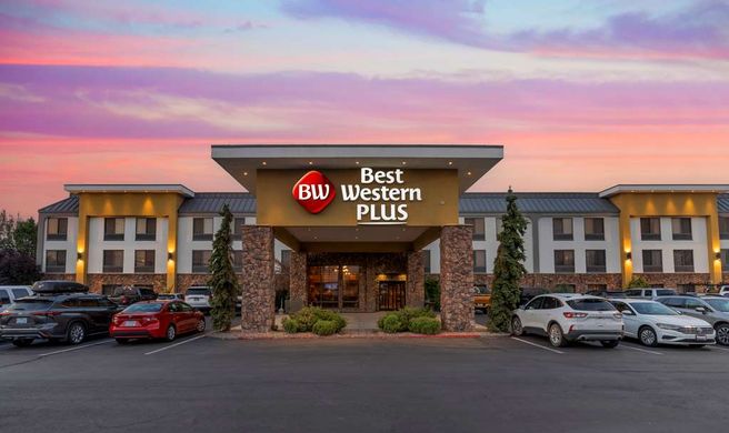 Best Western Plus Olympic Inn Exterior