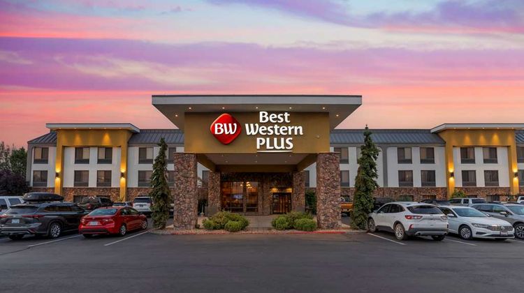 Best Western Plus Olympic Inn Exterior