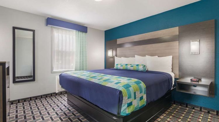 Knights Inn & Suites Salem Room
