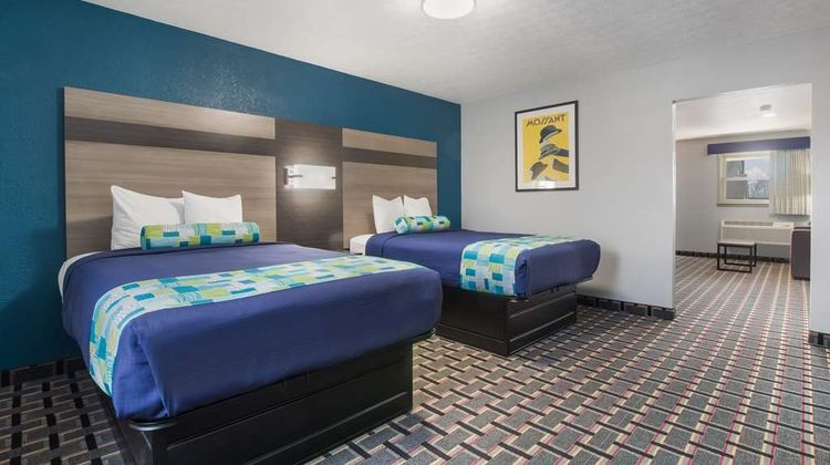 Knights Inn & Suites Salem Room