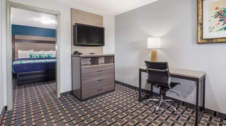 Knights Inn & Suites Salem Room