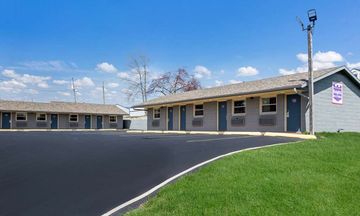Knights Inn & Suites Salem