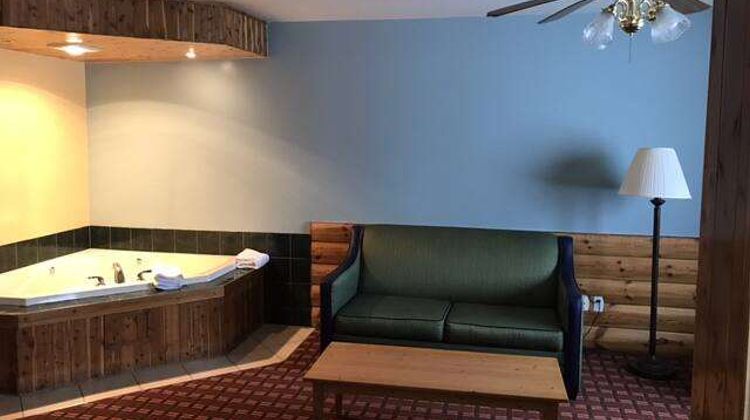 Super 8 Plover Stevens Point Suite