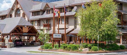 Banff Caribou Lodge & Spa Exterior