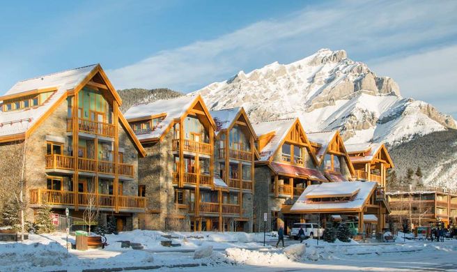 Moose Hotel & Suites Exterior