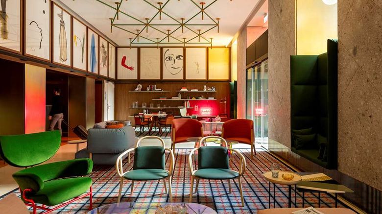 <b>Room Mate Giulia Hotel Lobby</b>. Images powered by <a href="https://iceportal.shijigroup.com/" title="IcePortal" target="_blank">IcePortal</a>.