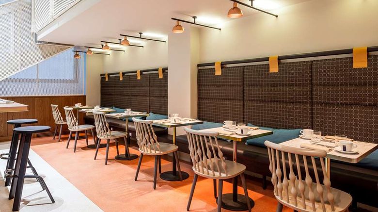 <b>Room Mate Giulia Hotel Restaurant</b>. Images powered by <a href="https://iceportal.shijigroup.com/" title="IcePortal" target="_blank">IcePortal</a>.