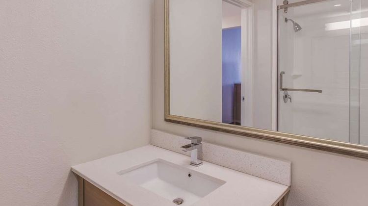 La Quinta Inn & Suites Philadelphia Arpt Room