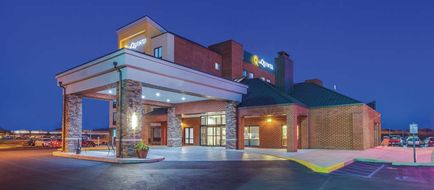 La Quinta Inn & Suites Philadelphia Arpt Exterior
