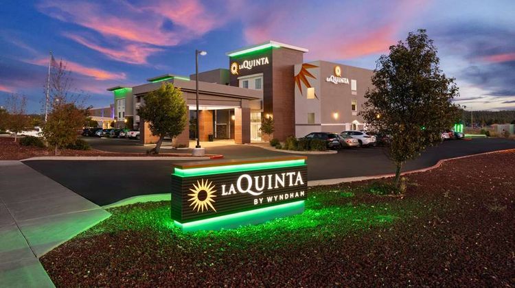 La Quinta Inn & Suites Grand Canyon Area Exterior