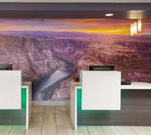 La Quinta Inn & Suites Grand Canyon Area Lobby