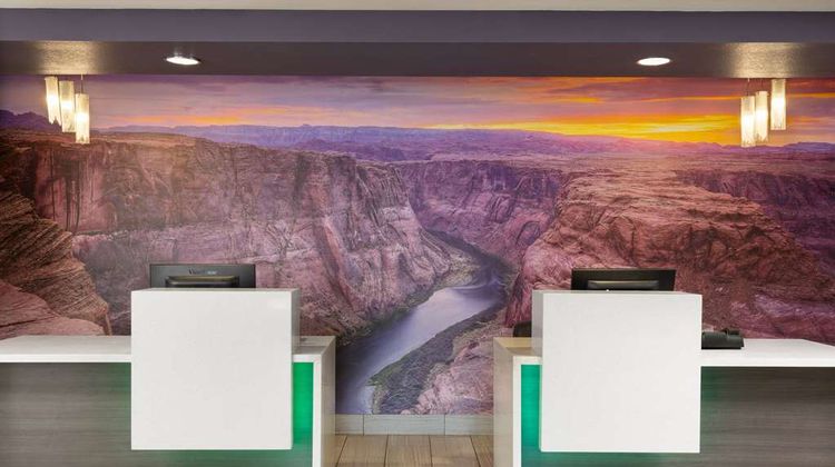 La Quinta Inn & Suites Grand Canyon Area Lobby