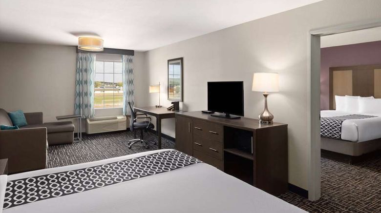 <b>La Quinta Inn & Suites Grand Canyon Area Suite</b>. Images powered by <a href="https://iceportal.shijigroup.com/" title="IcePortal" target="_blank">IcePortal</a>.