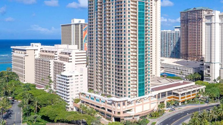 Hilton Grand Vacations Grand Islander Exterior. Images powered by <a href="https://iceportal.shijigroup.com" target="_blank" rel="noopener">Ice Portal</a>.