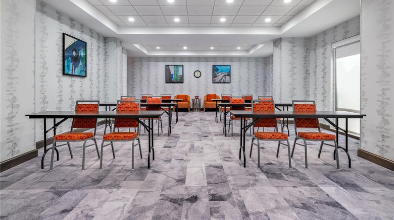 <b>Home2 Suites by Hilton Muskogee Meeting</b>. Images powered by <a href="https://iceportal.shijigroup.com/" title="IcePortal" target="_blank">IcePortal</a>.