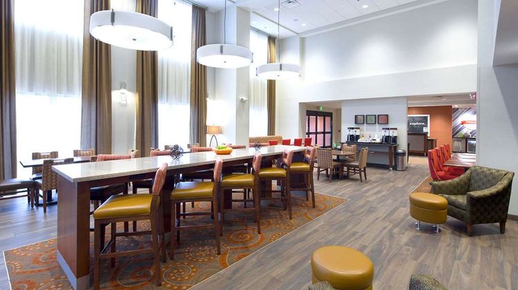 Hampton Inn & Suites Page - Lake Powell Lobby