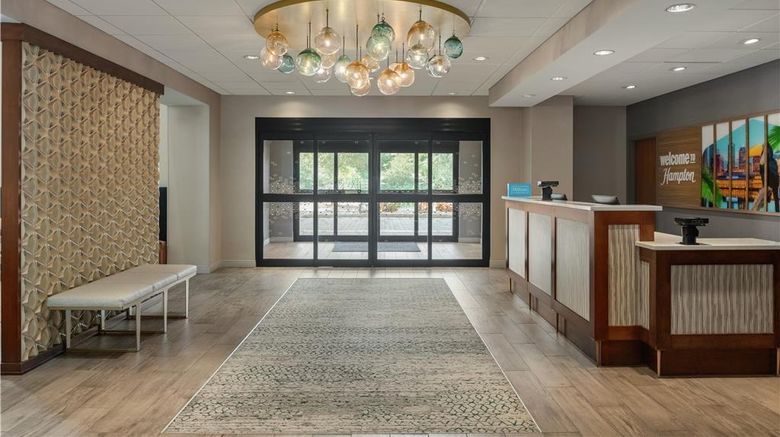<b>Hampton Inn & Suites Tampa Busch Gardens Lobby</b>. Images powered by <a href="https://iceportal.shijigroup.com/" title="IcePortal" target="_blank">IcePortal</a>.
