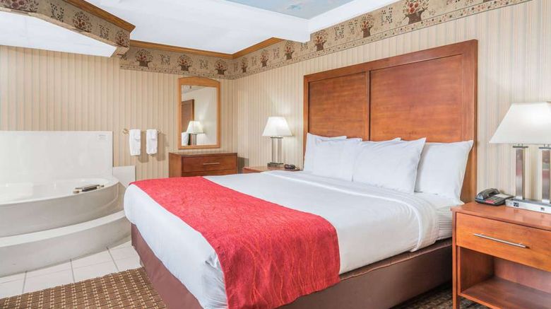 <b>Baymont Inn & Suites Kasson/Rochester Room</b>. Images powered by <a href="https://iceportal.shijigroup.com/" title="IcePortal" target="_blank">IcePortal</a>.