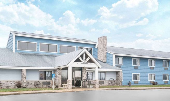 Baymont Inn & Suites Kasson/Rochester Exterior