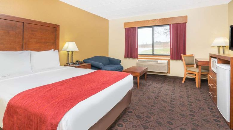 <b>Baymont Inn & Suites Kasson/Rochester Room</b>. Images powered by <a href="https://iceportal.shijigroup.com/" title="IcePortal" target="_blank">IcePortal</a>.