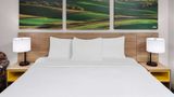 Days Inn & Suites Sellersburg Room