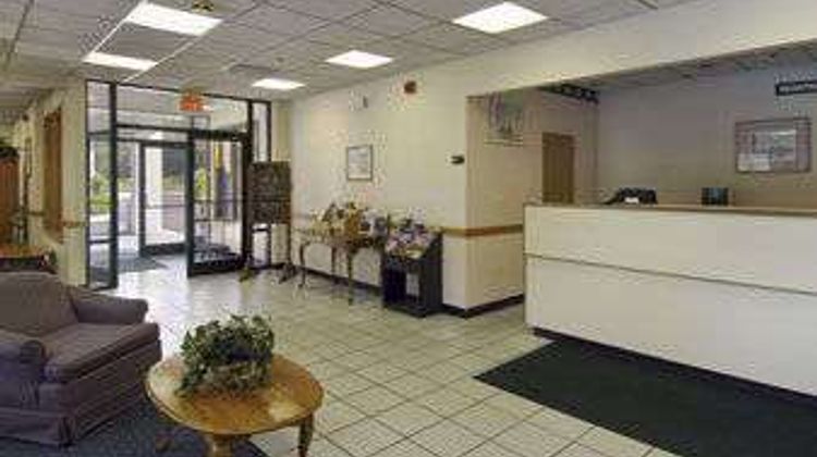 Knights Inn Liberty Lobby