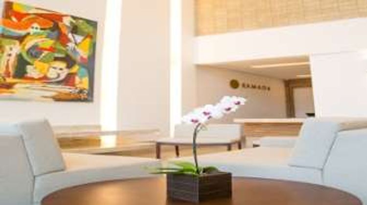 Ramada by Wydham Macae Hotel & Suites Lobby