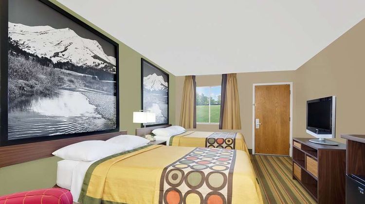 Super 8 Denver Central Room