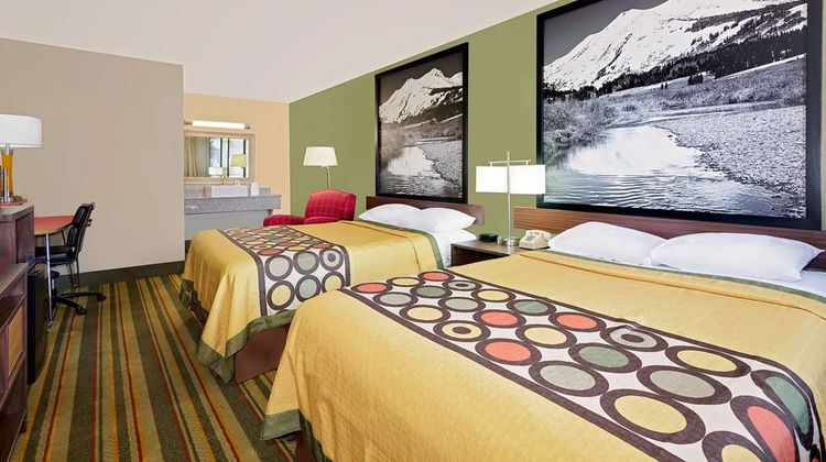 Super 8 Denver Central Room