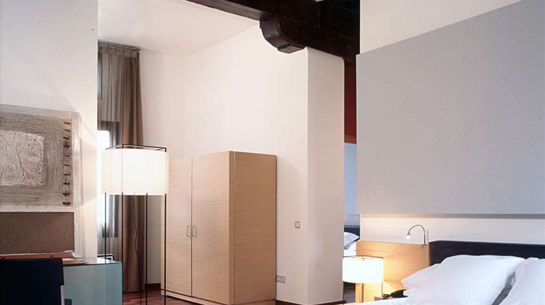 <b>Mercer House Boria BCN Suite</b>. Images powered by <a href="https://iceportal.shijigroup.com/" title="IcePortal" target="_blank">IcePortal</a>.