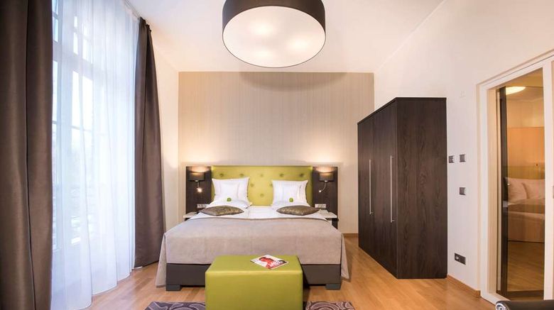 <b>Collegium Leoninum Room</b>. Images powered by <a href="https://iceportal.shijigroup.com/" title="IcePortal" target="_blank">IcePortal</a>.