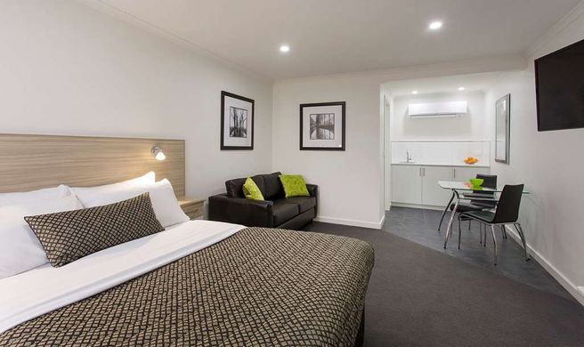 Hamilton Lonsdale Motel Room