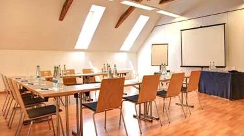 <b>Grand Hotel des Bains Meeting</b>. Images powered by <a href="https://iceportal.shijigroup.com/" title="IcePortal" target="_blank">IcePortal</a>.
