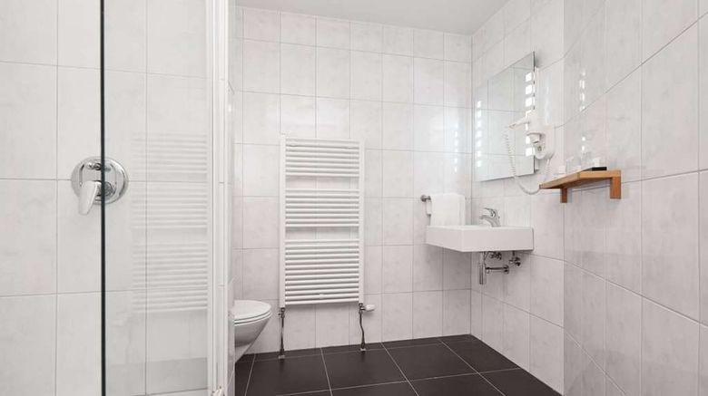 <b>Van der Valk Hotel Dennenhof Room</b>. Images powered by <a href="https://iceportal.shijigroup.com/" title="IcePortal" target="_blank">IcePortal</a>.