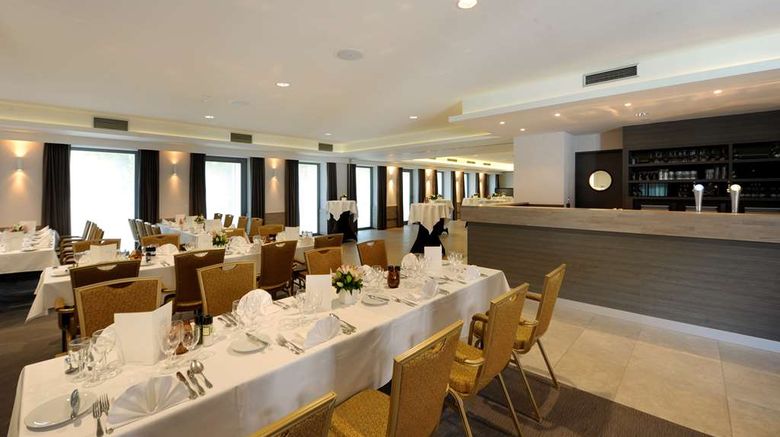 <b>Van der Valk Hotel Dennenhof Restaurant</b>. Images powered by <a href="https://iceportal.shijigroup.com/" title="IcePortal" target="_blank">IcePortal</a>.