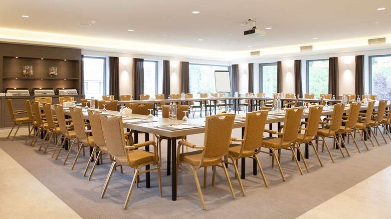 <b>Van der Valk Hotel Dennenhof Room</b>. Images powered by <a href="https://iceportal.shijigroup.com/" title="IcePortal" target="_blank">IcePortal</a>.
