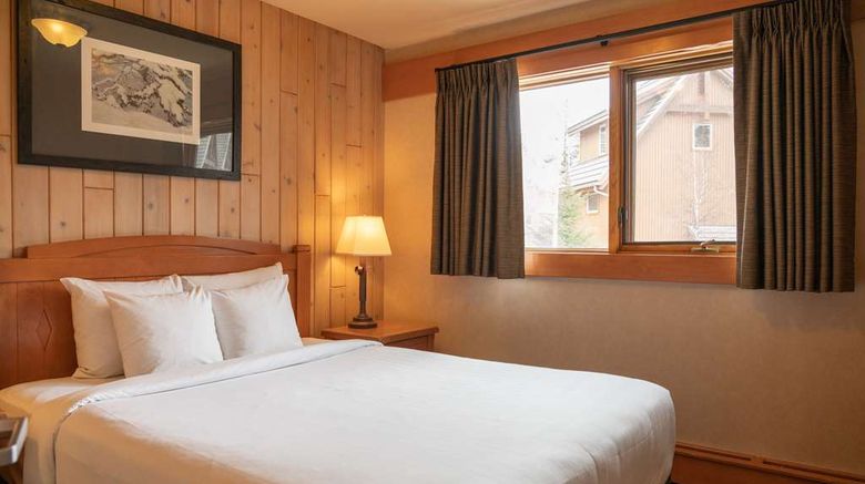<b>Banff Hidden Ridge Resort Condo Room</b>. Images powered by <a href="https://iceportal.shijigroup.com/" title="IcePortal" target="_blank">IcePortal</a>.