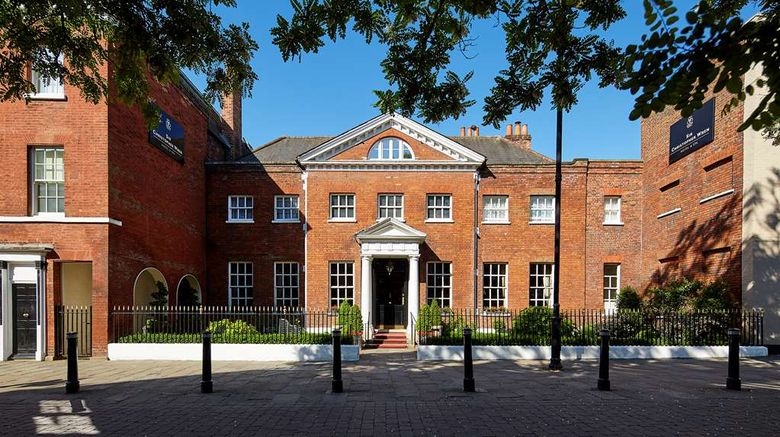 <b>Sir Christopher Wren Exterior</b>. Images powered by <a href="https://iceportal.shijigroup.com/" title="IcePortal" target="_blank">IcePortal</a>.