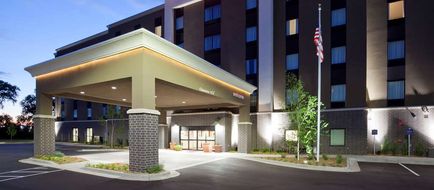 Hampton Inn Minneapolis-Roseville Exterior