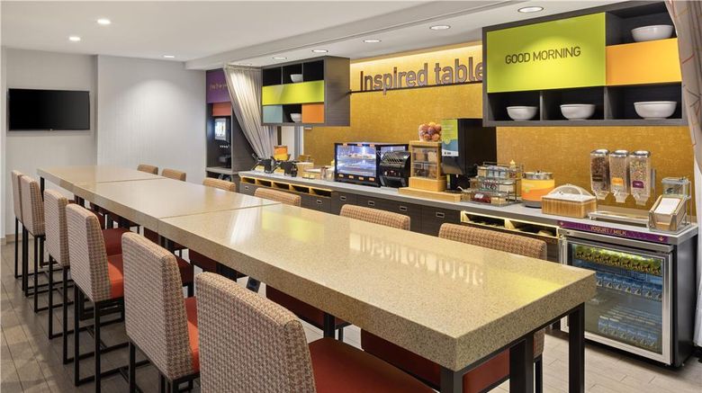 <b>Home2 Suites by Hilton Roseville Restaurant</b>. Images powered by <a href="https://iceportal.shijigroup.com/" title="IcePortal" target="_blank">IcePortal</a>.